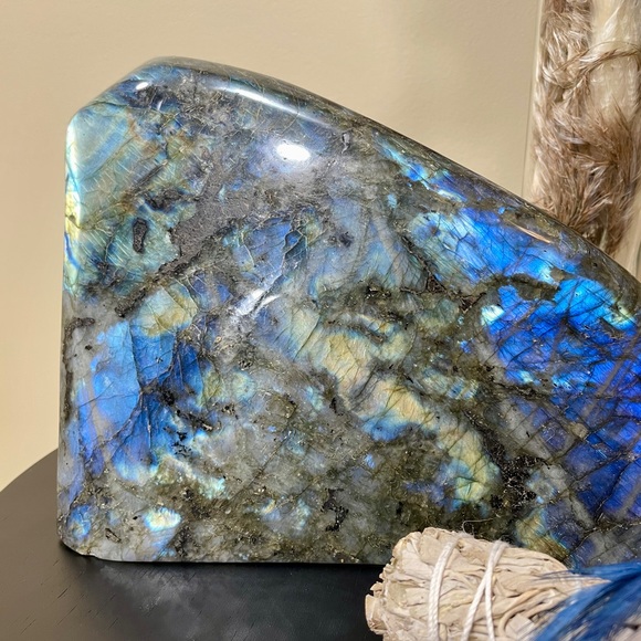 Huge 7+ Pound Labradorite Crystal Free Form with Electric Blue Flash - Picture 3 of 10